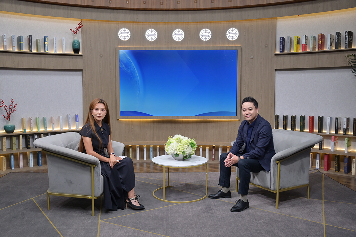 MorphoCoat CEO Yang Fan Featured in a One-on-One Interview with CCTV Host Zhu Xun